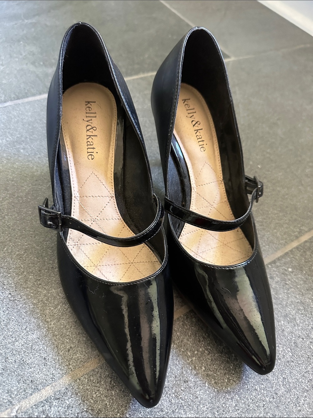 Kelly & Katie Black Patent Mary Jane Pointed Toe Heels